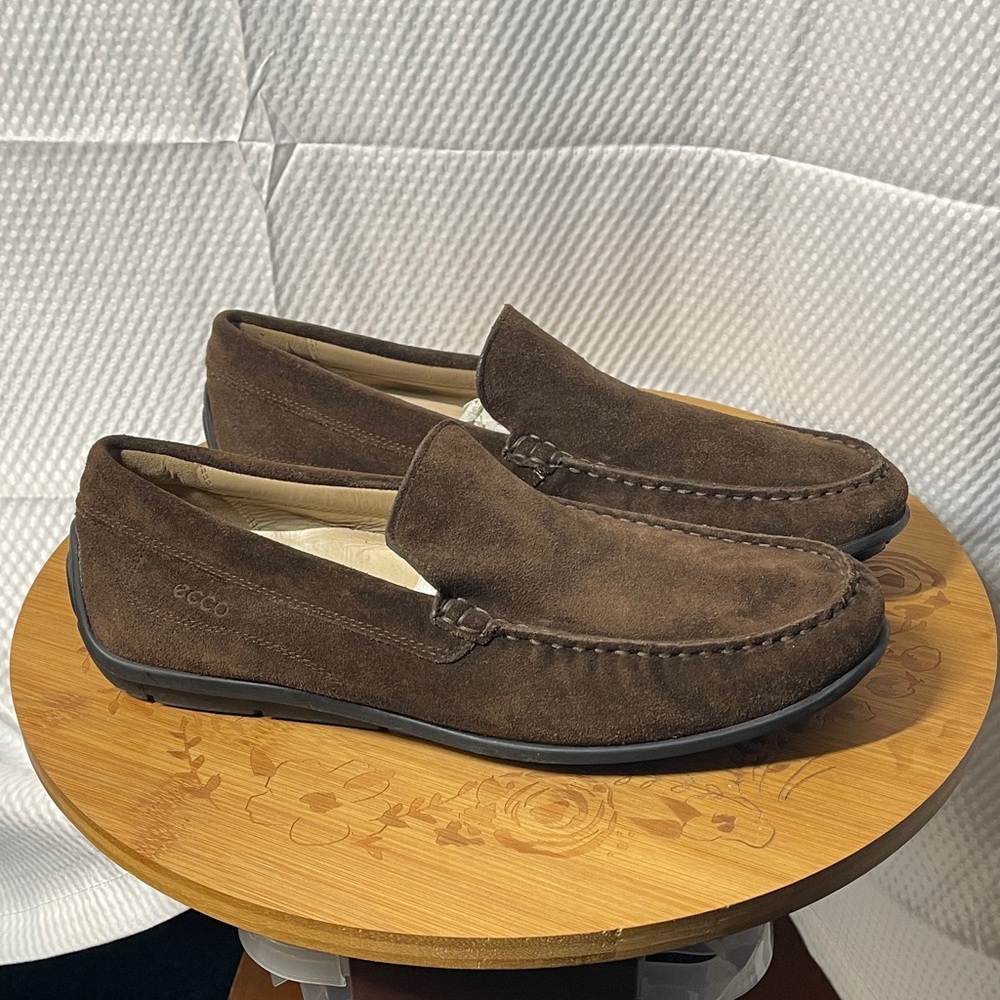 Ecco Men's Classic Moc Dark Brown Suede Slip-On Loafers size 44 men's
